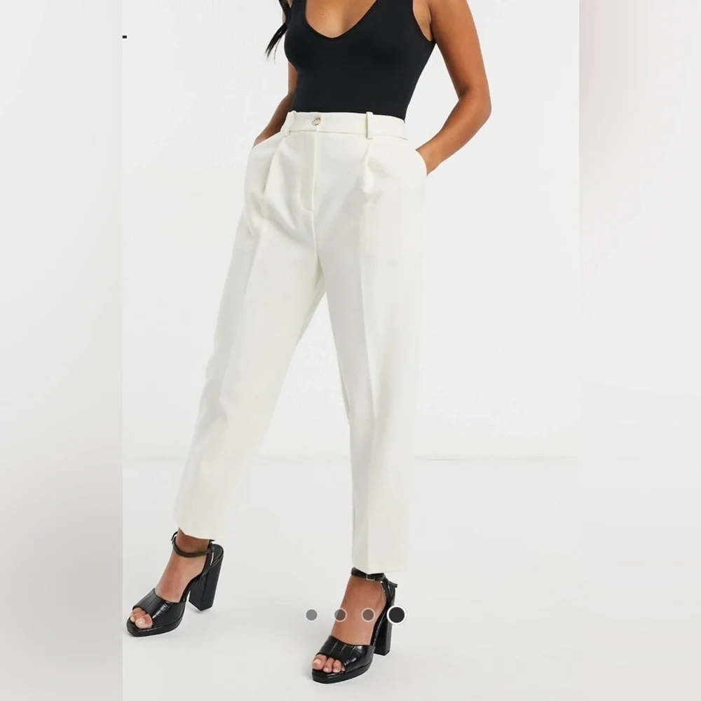 Topshop Petite clean straight trousers in ivory - Picture 2 of 4